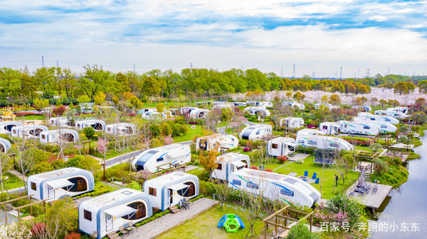 芳草青青房车营地.jpeg